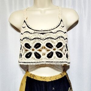 SHEIN Floral Crochet Crop Halter Top (4 / S)